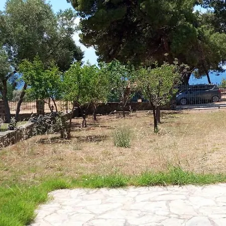 Villa Aktis *